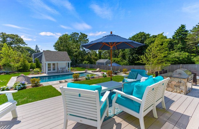 Shore Daze: 096-C Luxury Living in Chatham with Pool and Hot Tub