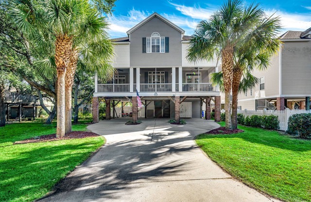 Shore Nuff: Surfside Beach. 1 blk to Beach, Private Pool, Golf Cart