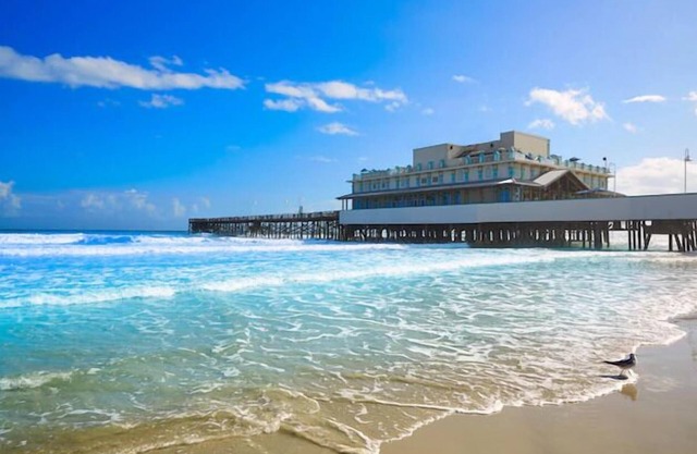 Short Walk to Daytona Beach Boardwalk! Three Comfortable Units, 2 Pools and Spa