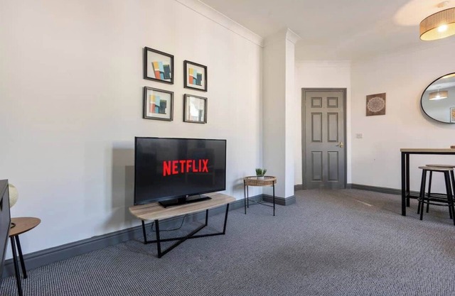 Sienna's Apartment -2 Bed getaway in Pontypool