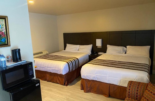 Silver Maple Motel