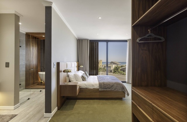 Sir David Baird 50A, Blouberg by HMH