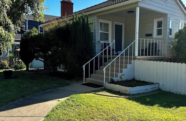SK Living | East Sac | 2/2