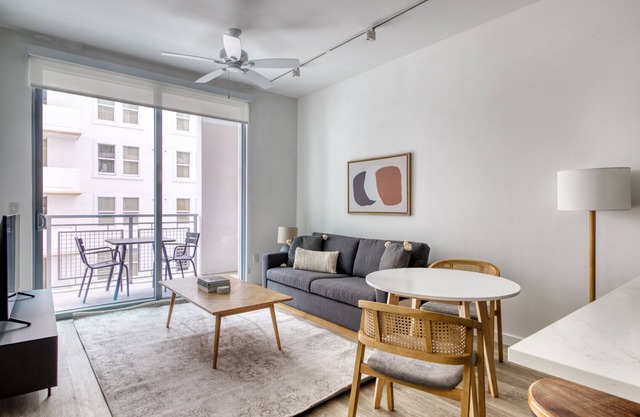 Sleek Coral Gables 1BR w/W/D, Pool & Gym, near Shops, by Blueground