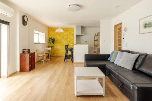 Sleeps 9/Near Expo & USJ/3min Sta/2 Bath