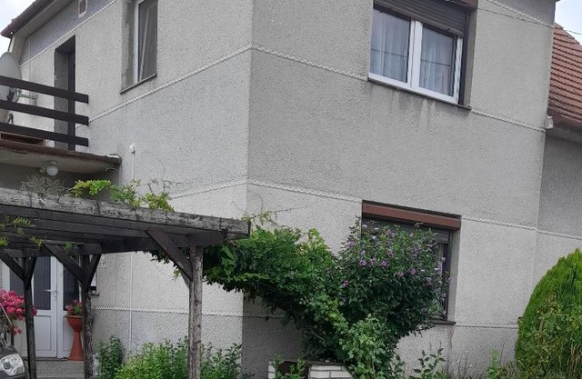 Slovácko vinné cyklo stezky ,lyžování, ochutnávky vína