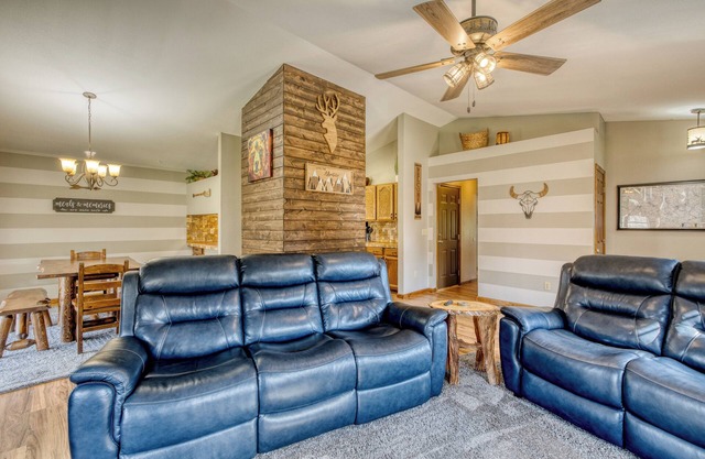 Smoky Mountain Bliss - Waterfront, Hot Tub, Game Room, Fire Pit, & Near Casino