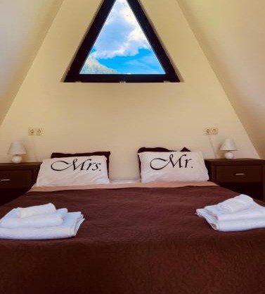 Sno Cottage