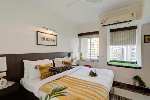 Sojourn stayz- stylish private studio with projector