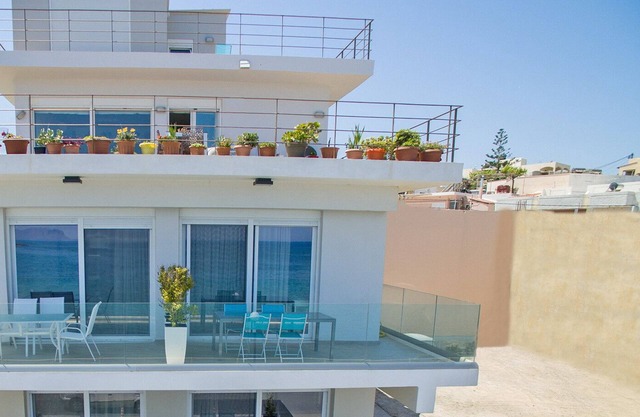 Sonja 1 apartment,pool,Beachfront,Chania