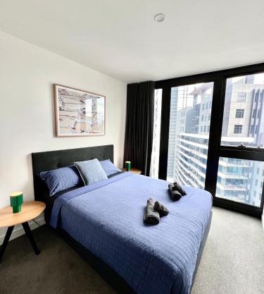 Southbank 2BR with Pool & Views