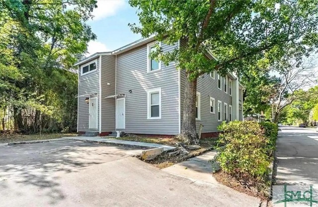 Southern Charm at its Best near South Historic District