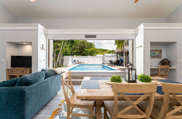SOUTHERNMOST SWIM AND SOCIAL CLUB