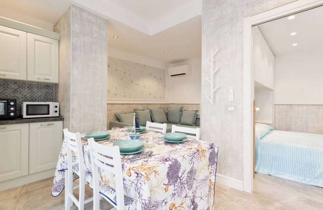 Sovramare - Sirena - One Bedroom Apartment, Sleeps 4