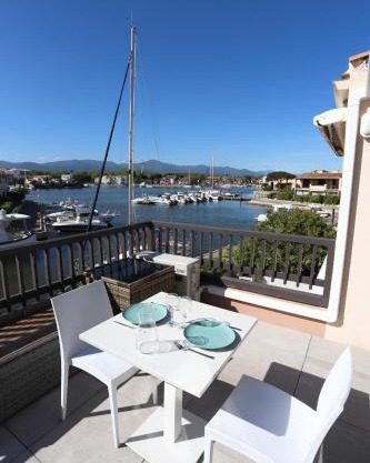 Spacieux Studio 3pers vue marina a St Cyprien