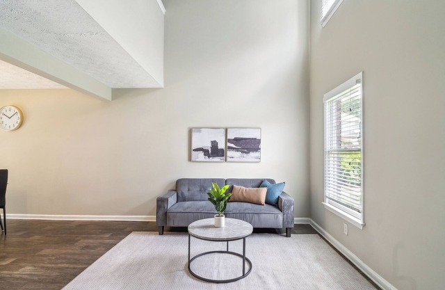 Spacious 1 Bed 1.5 Bath Towmhome I Ellenwood