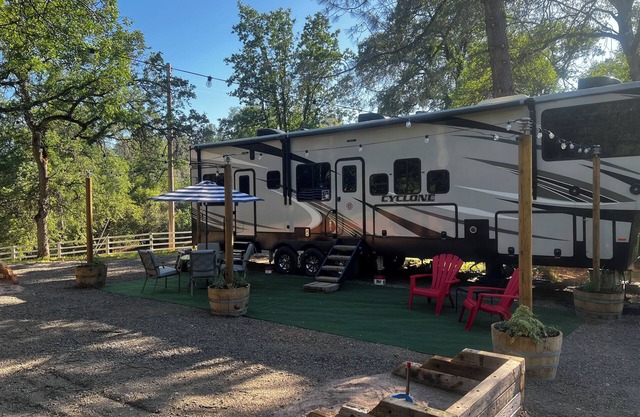 Spacious 2-bedroom RV with AMAZING patio area!