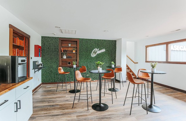 Spacious 2-Queen Studio w/Desk | Pet-Friendly