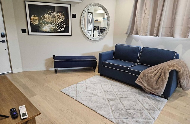 Spacious 2BR modern living in Central Eastside location