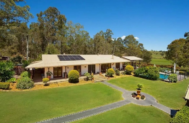 Spacious 3-bedroom 2-bathroom country residence on 10 acres