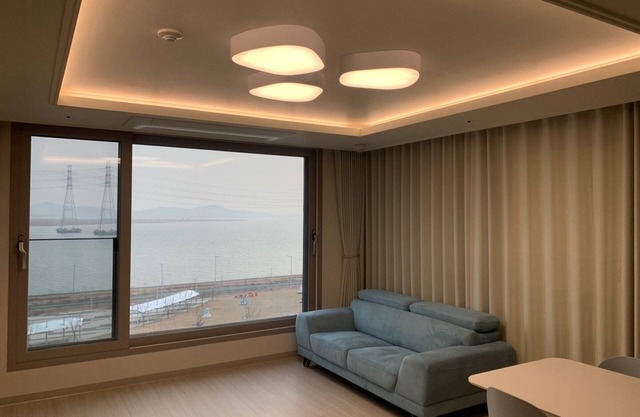 Spacious 3-bedroom apartment with peaceful and beautiful ocean view