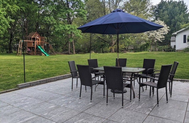 Spacious 4 bedroom home with large yard