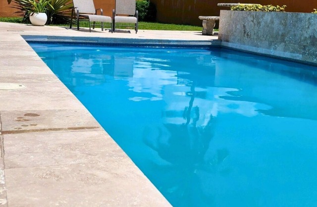 Spacious 5-bedroom house in gated community, private pool and semi-private beach