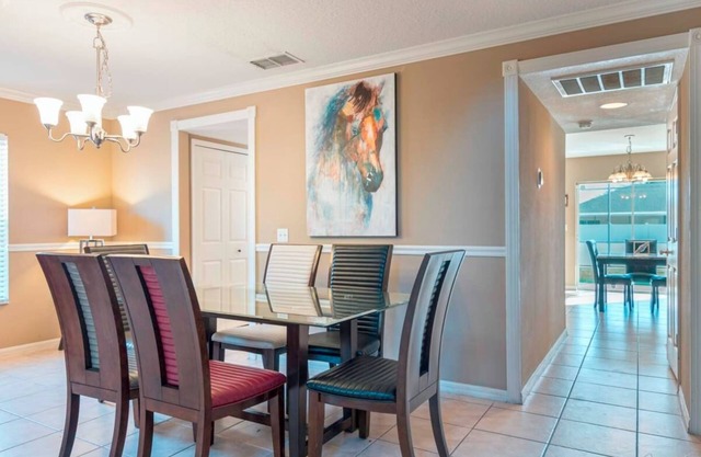 Spacious 5BR Villa w/Private Pool Near Disney & Golf – Sleeps 10+