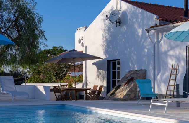 Spacious 7-bedroom extra large villa in its own 2.5 garden Venda Do Duque WiFi