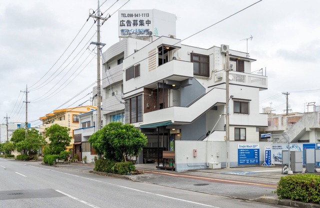 Spacious adult oneroom apartmentup to 7 people f/Okinawa Okinawa