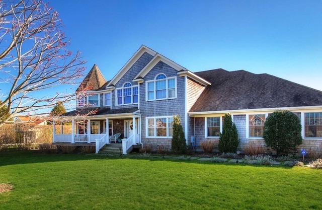 Spacious and Conveniently Located Home in Southampton/Water Mill
