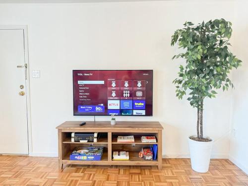 Spacious and Convinient near NYC Parking Available