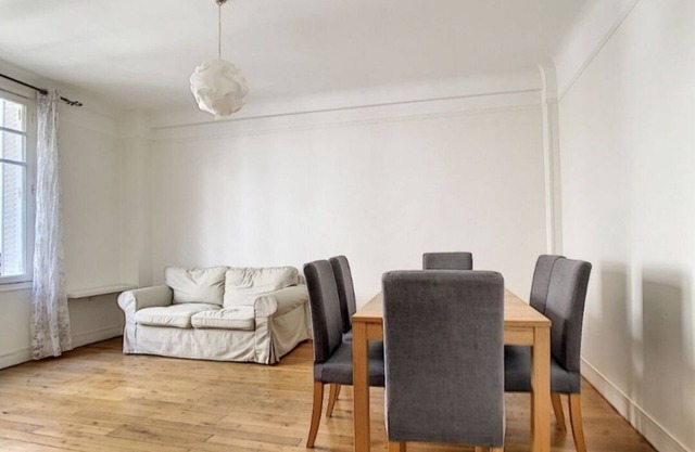 Spacious apartment by the ramparts