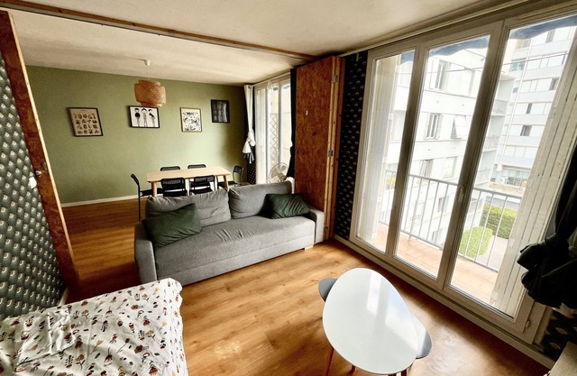 Spacious apartment - near park