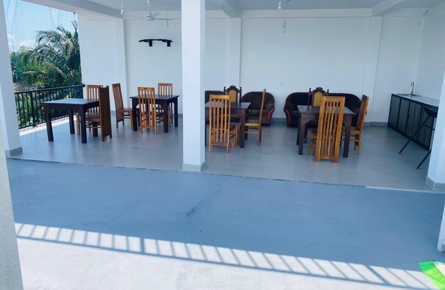 Spacious apartment with 13 bedrooms with bathrooms.Fiber wifi also have