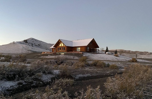 Spacious cabin with Hot tube accessing all of Colorado's outdoor adventure