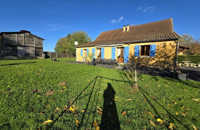 Spacious Country House with Garden, Near Sarlat and Dordogne Sites