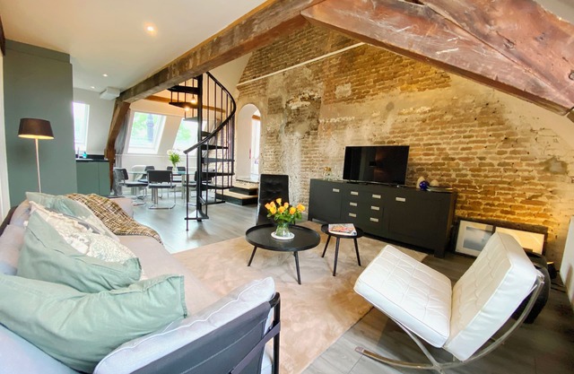 Spacious cosy apartment in historic building in the centre of charming Vianen