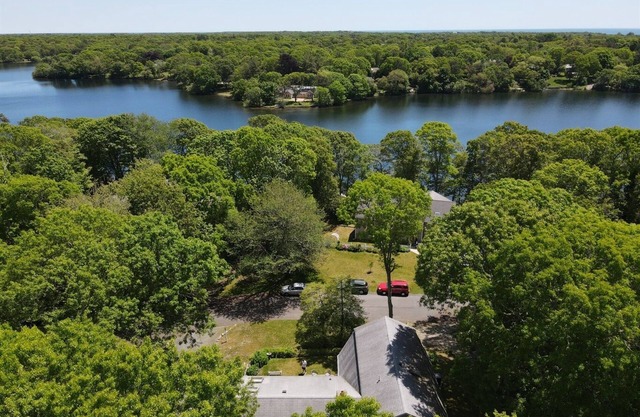 Spacious Family Home w/Beach Pass & Private Pond Accessn