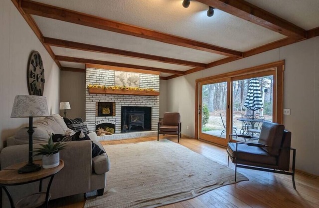 Spacious - Gentry Manor