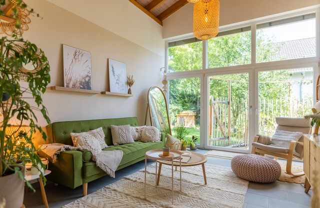 Spacious & high-quality vacation apartment with sun terrace & parking space
