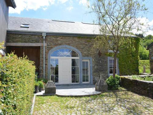 Spacious Holiday in Bièvre
