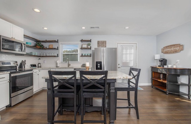 Spacious Matthews Getaway | Large Patio, Parking