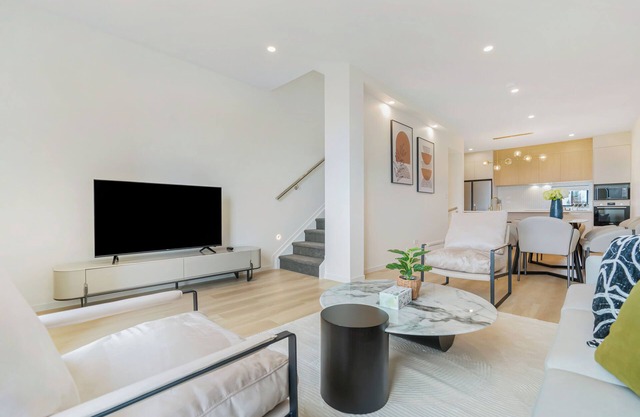 Spacious Parkview 3-Bedroom Villa with garage Unit 45