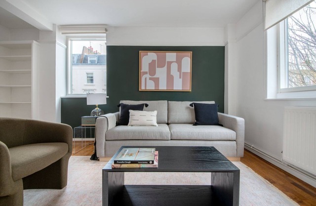 Spacious Pimlico 2BR, 12 mins to Victoria Station, by Blueground