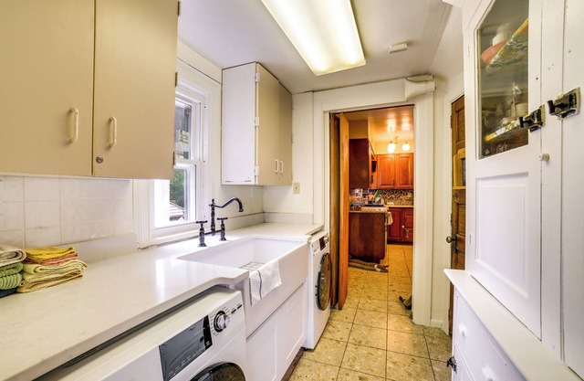 Spacious Pittsburgh Rental: Walk to Frick Park!
