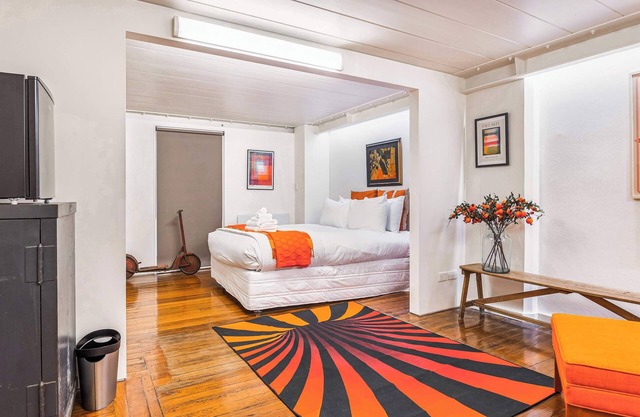 Spacious Room in Unique K Road Apt. Zodiak Stays