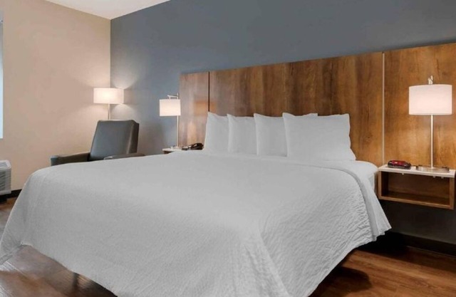 Spacious Suite Perfect for Extended Work Stays in Sparks
