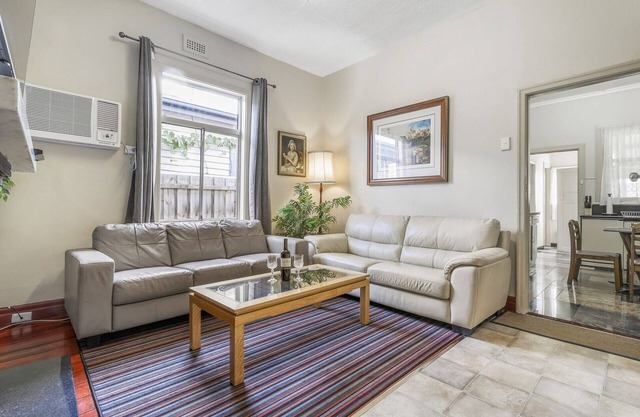 Spacious Urban Delight in Coburg
