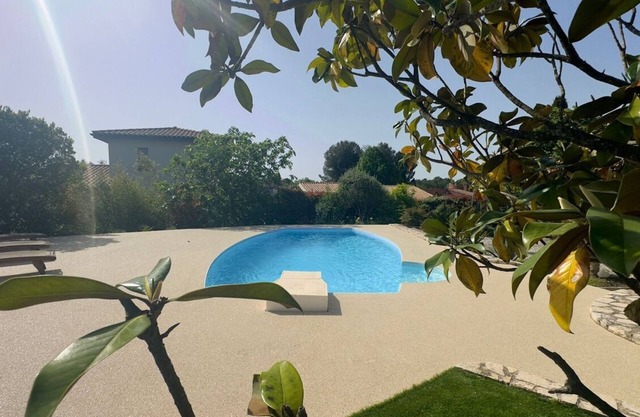 Spacious Villa with Pool – Near Montpellier